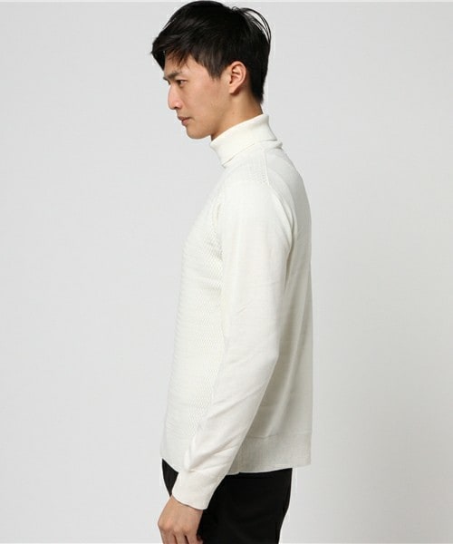 MEN'S BIGI（メンズビギ）の「【渡部篤郎さん着用 メンズクラブ12月号 掲載商品】【サファリ11月号掲載商品】タートルネックニット/マイクロダイヤ柄（ニット/セーター・メンズ・ホワイト/ブラック/キャメル・S/M/L）」の4枚目の写真