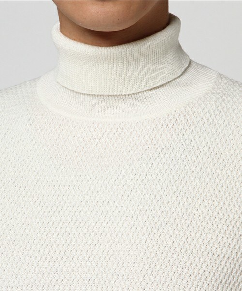 MEN'S BIGI（メンズビギ）の「【渡部篤郎さん着用 メンズクラブ12月号 掲載商品】【サファリ11月号掲載商品】タートルネックニット/マイクロダイヤ柄（ニット/セーター・メンズ・ホワイト/ブラック/キャメル・S/M/L）」の6枚目の写真