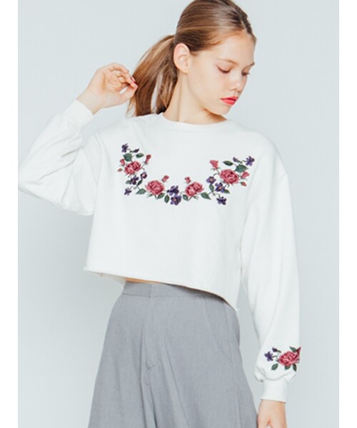 jouetie（ジュエティ）の「シシュウショートプルオーバー（トップス・レディース・オフホワイト/ブラック/ベージュ）」の5枚目の写真