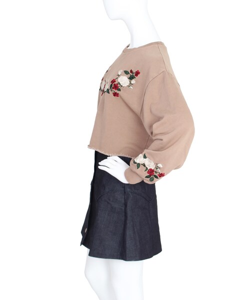 jouetie（ジュエティ）の「シシュウショートプルオーバー（トップス・レディース・オフホワイト/ブラック/ベージュ）」の9枚目の写真