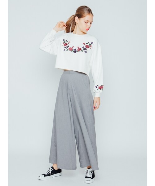 jouetie（ジュエティ）の「シシュウショートプルオーバー（トップス・レディース・オフホワイト/ブラック/ベージュ）」の4枚目の写真