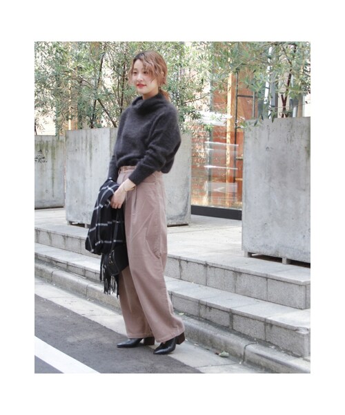 JOURNAL STANDARD（ジャーナルスタンダード）の「《予約》太コールワイドパンツ◆（パンツ・ブラック D/グレーB/ベージュ・36/38/40）」の4枚目の写真