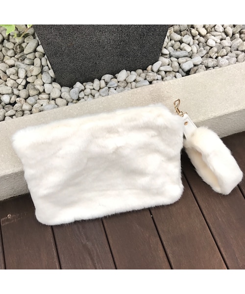 copine(コピン)の「★再入荷★モコモコファークラッチ【クリックポスト対象商品】(クラッチバッグ・レディース・その他)」の7枚目の写真