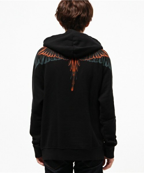 MARCELO BURLON（マルセロ・バーロン）の「MARCELO BURLON 『CERO BLANCO』パーカー（パーカー・メンズ・ブラック・SMALL/MEDIUM）」の3枚目の写真