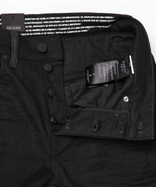 MARCELO BURLON（マルセロ・バーロン）の「MARCELO BURLON バイカースリムフィットデニム（デニムパンツ・メンズ・ブラック・28/29/30）」の8枚目の写真