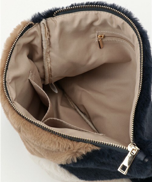 archives（アルシーヴ）の「パッチワークファークラッチ（クラッチバッグ・レディース・ネイビー/ピンク・MEDIUM）」の5枚目の写真