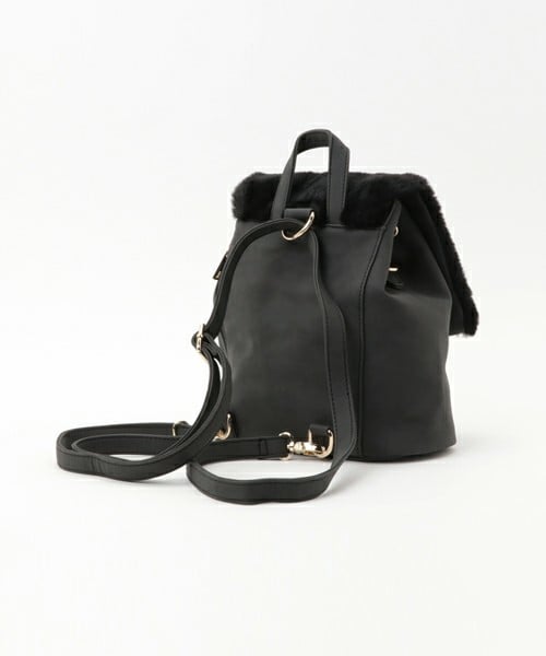 archives（アルシーヴ）の「ファーフラップ2WAYミニリュック（バックパック/リュック・レディース・アイボリー/ブラック/キャメル・MEDIUM）」の4枚目の写真