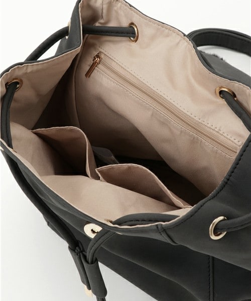 archives（アルシーヴ）の「ファーフラップ2WAYミニリュック（バックパック/リュック・レディース・アイボリー/ブラック/キャメル・MEDIUM）」の7枚目の写真