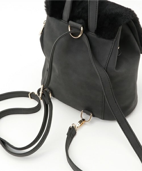 archives（アルシーヴ）の「ファーフラップ2WAYミニリュック（バックパック/リュック・レディース・アイボリー/ブラック/キャメル・MEDIUM）」の5枚目の写真