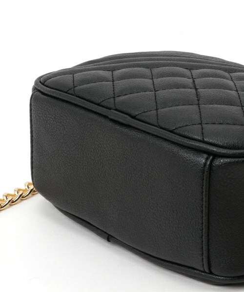 archives（アルシーヴ）の「切替キルティングミニショルダー（ショルダーバッグ・レディース・ブラック/ベージュ/レッド・MEDIUM）」の8枚目の写真