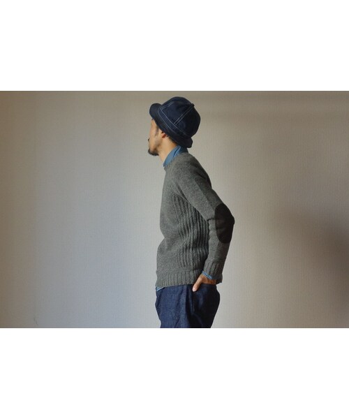 STORES.jp（ストアーズドットジェーピー）の「【完売御礼】SOGLIA  LANDNOAH SWEATER GRY ソリア ラドナーエルボーパッチ ラグラン クルーセーター グレー（ニット/セーター・メンズ・その他）」の4枚目の写真