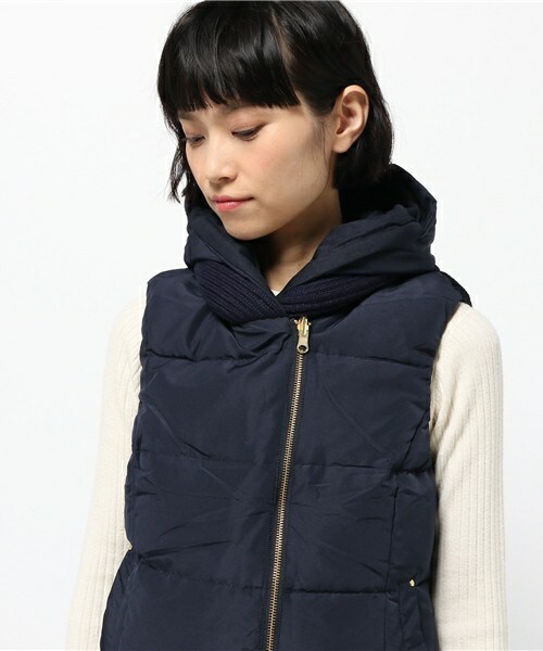 actuel(アクチュエル)の「異素材ダウンベスト(ダウンベスト・レディース・チャコールグレー/ネイビー・FREE)」の6枚目の写真