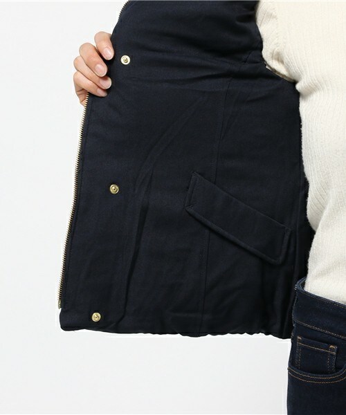 actuel(アクチュエル)の「異素材ダウンベスト(ダウンベスト・レディース・チャコールグレー/ネイビー・FREE)」の10枚目の写真