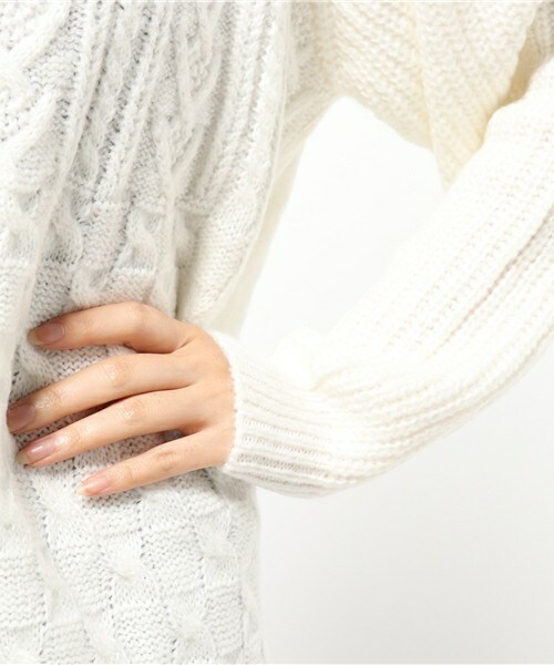 archives（アルシーヴ）の「異編み地Vネックプルオーバー（ニット/セーター・レディース・オフホワイト/ブラウン/ネイビー・MEDIUM）」の8枚目の写真