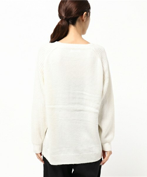 archives（アルシーヴ）の「異編み地Vネックプルオーバー（ニット/セーター・レディース・オフホワイト/ブラウン/ネイビー・MEDIUM）」の6枚目の写真