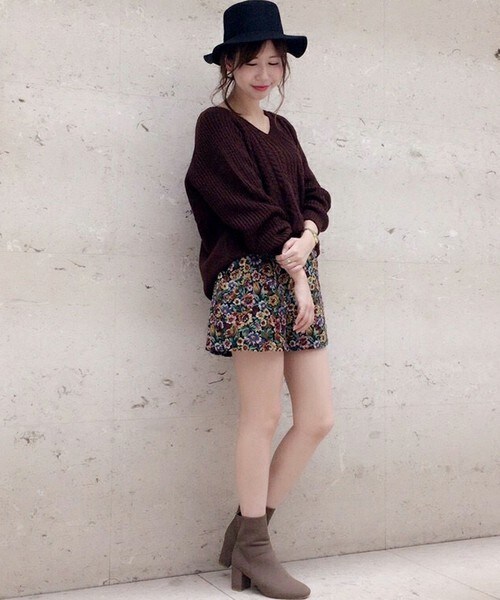 archives（アルシーヴ）の「異編み地Vネックプルオーバー（ニット/セーター・レディース・オフホワイト/ブラウン/ネイビー・MEDIUM）」の12枚目の写真