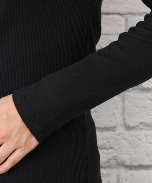 LEPSIM（レプシィム）の「リブタートルインナーＬＳ（トップス・オフ/ブラック/トップグレー）」の8枚目の写真