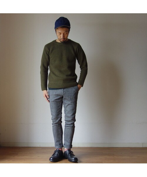STORES.jp（ストアーズドットジェーピー）の「【ラスト1点！】SOGLIA  LANDNOAH SWEATER KHAKI ソリア ラドナーエルボーパッチ ラグラン クルーセーター カーキ（ニット/セーター・メンズ・その他）」の6枚目の写真