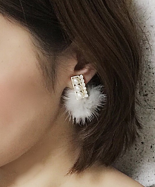 PAULOWNIA（ポロウニア）の「スクエアファー（ピアス（両耳用）・レディース・ベージュ/グレー/ブラック/ブルー/スモーキーブルー・Free）」の8枚目の写真