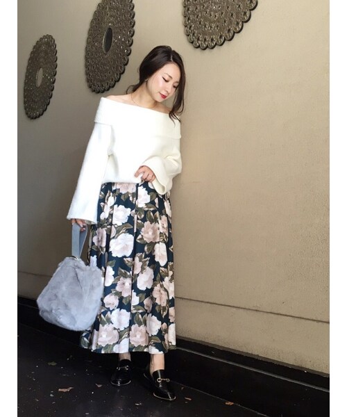 MERCURYDUO（マーキュリーデュオ）の「フェイクファーRingバックルBAG（バッグ・レディース・ライトグレー・F）」の2枚目の写真