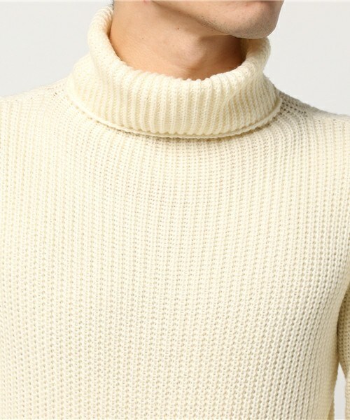 FREDY&GLOSTER（フレディアンドグロスター）の「片畦ホールガーメント タートルネックニット（ニット/セーター・メンズ・ホワイト/グレー/ネイビー・S/M/L）」の6枚目の写真