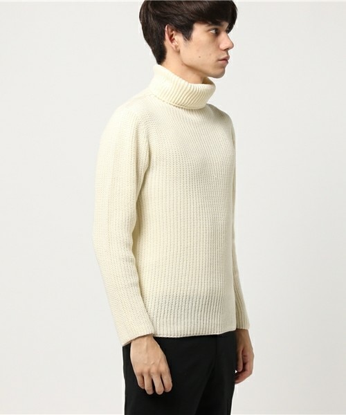 FREDY&GLOSTER（フレディアンドグロスター）の「片畦ホールガーメント タートルネックニット（ニット/セーター・メンズ・ホワイト/グレー/ネイビー・S/M/L）」の4枚目の写真