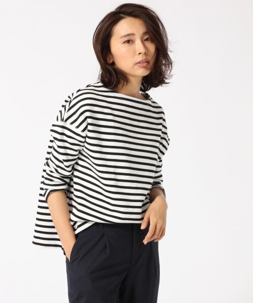 GLOBAL WORK(グローバルワーク)の「Wフェイスボーダ-プルオーバー長袖(トップス・ホワイトベース/ブラックベース/ブラウンベース)」の1枚目の写真