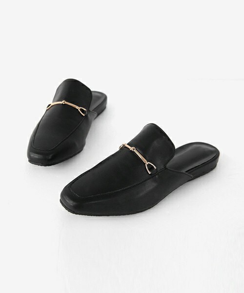 DHOLIC（ディーホリック）の「ビットローファーフラットミュール（その他シューズ・レディース・アイボリー/ブラック・230/235/240/245/250）」の2枚目の写真