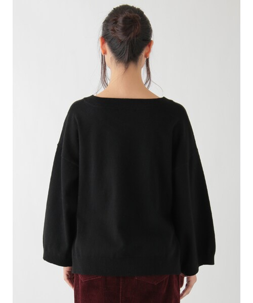 w closet（ダブルクローゼット）の「ネコ刺繍Vネックプルオーバー（トップス・レディース・オフホワイト/グリーン/ブラック・FREE）」の6枚目の写真