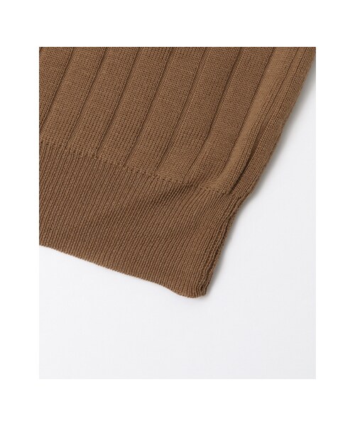 URBAN RESEARCH ROSSO WOMEN（アーバンリサーチ　ロッソ）の「ロロピアーナVネックリブプルオーバー（トップス・レディース・BORDEAUX/CAMEL/OFFWHITE・FREE）」の7枚目の写真