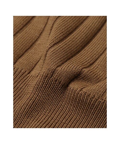 URBAN RESEARCH ROSSO WOMEN（アーバンリサーチ　ロッソ）の「ロロピアーナVネックリブプルオーバー（トップス・レディース・BORDEAUX/CAMEL/OFFWHITE・FREE）」の8枚目の写真