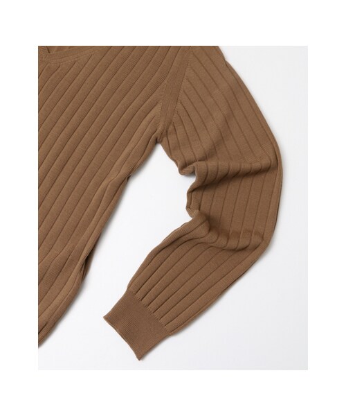 URBAN RESEARCH ROSSO WOMEN（アーバンリサーチ　ロッソ）の「ロロピアーナVネックリブプルオーバー（トップス・レディース・BORDEAUX/CAMEL/OFFWHITE・FREE）」の5枚目の写真