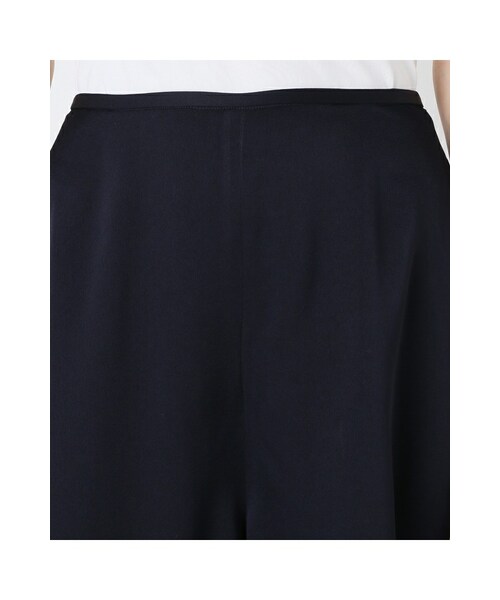 IENA（イエナ）の「TAサテンスリップキュロット◆（パンツ・ブラック/ネイビー/ピンク・34/36/38/40）」の13枚目の写真