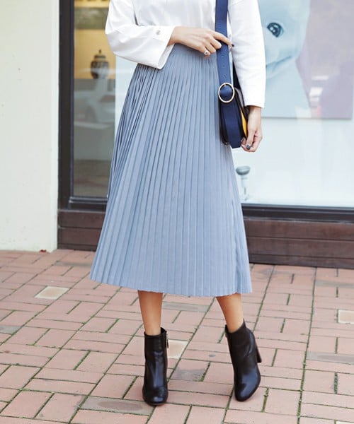 DHOLIC（ディーホリック）の「サイドジッププリーツミモレスカート（スカート・レディース・ブラック/ベージュ/ブルーグレ＾－・S/M）」の3枚目の写真