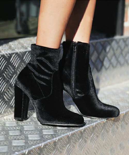 DHOLIC（ディーホリック）の「2TYPEサイドジップアンクルブーツ（ブーツ・レディース・ブラックA/ブラックB/ワイン・225/230/235/240/245/250）」の2枚目の写真