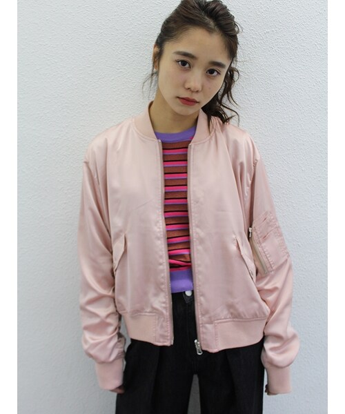 jouetie（ジュエティ）の「サテンリバーシブルMA-1（ジャケット/アウター・レディース・ブラック/ベビーピンク/ベージュ）」の7枚目の写真