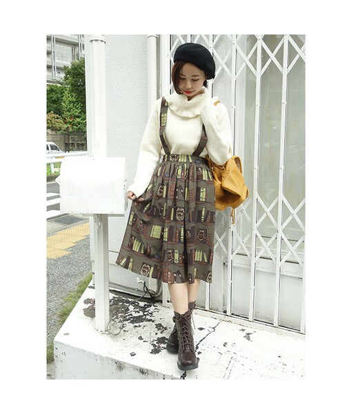 F i.n.t（フィント）の「ブック柄サス付きギャザースカート/F i.n.t（スカート・レディース・その他）」の4枚目の写真