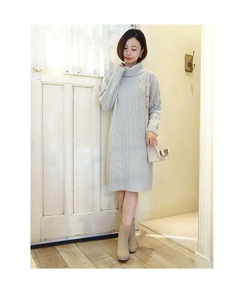 F i.n.t(フィント)の「バックリボンケーブルオフタートルニットワンピース/F&A(ワンピース・レディース・その他)」の3枚目の写真