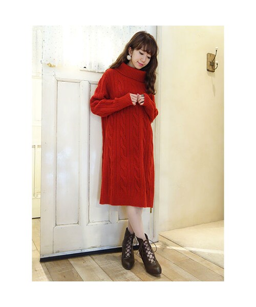 F i.n.t(フィント)の「バックリボンケーブルオフタートルニットワンピース/F&A(ワンピース・レディース・その他)」の2枚目の写真