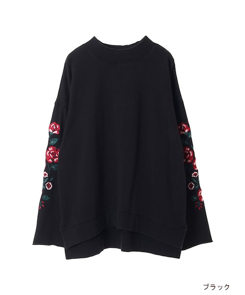 w closet(ダブルクローゼット)の「袖刺繍入り裏毛プルオーバー(トップス・レディース・ラベンダー/レッド/ブラック・FREE)」の1枚目の写真