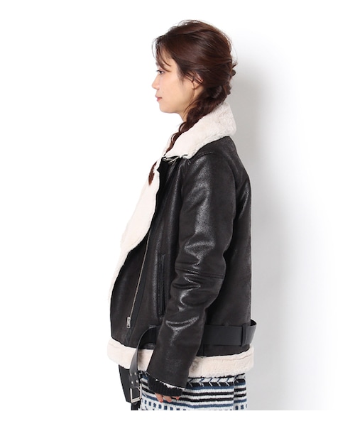 PAGEBOY（ページボーイ）の「【PAGEBOY】ボマージャケット（ジャケット/アウター・レディース・ブラック/ライトベージュ）」の4枚目の写真