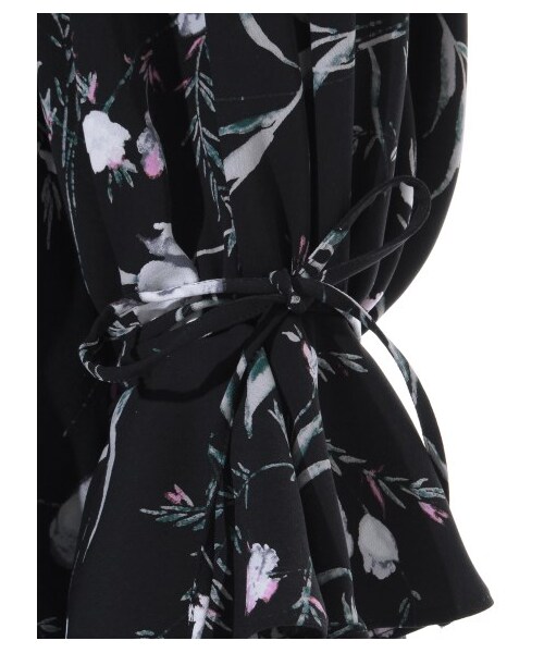 SNIDEL（スナイデル）の「ヴィンテージフラワージョーゼットワンピース（ミニワンピース・レディース・IVR/NVY/BLK・F）」の11枚目の写真