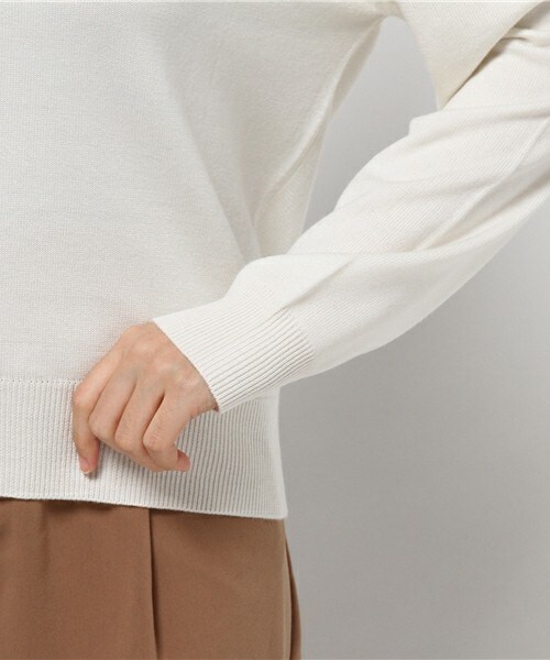 INTERPLANET(インタープラネット)の「オフショルダーニットP/O(ニット/セーター・レディース・オフホワイト/グレー/サックスブルー/ピンクベージュ・FREE)」の9枚目の写真