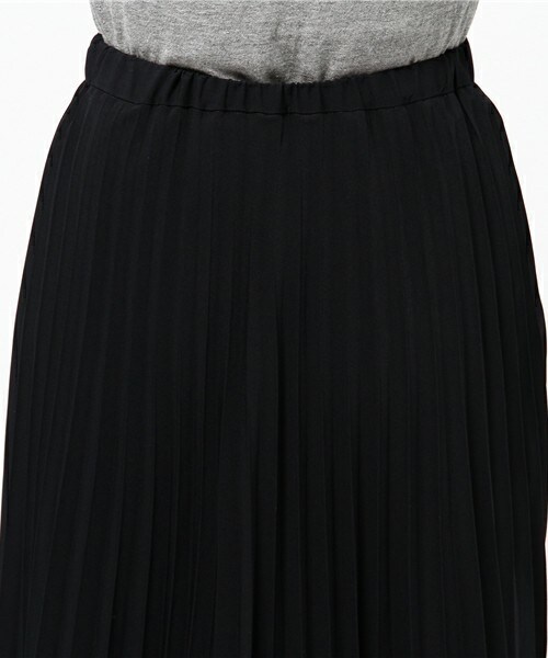 actuel（アクチュエル）の「クレープデシンプリーツSK（スカート・レディース・ライトベージュ/ネイビー/オレンジ・FREE）」の8枚目の写真