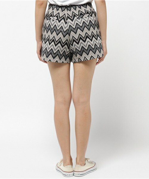 archives（アルシーヴ）の「幾何柄ジャガードショートパンツ（その他パンツ・レディース・グレー/モカ・MEDIUM）」の5枚目の写真