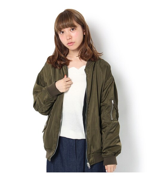 PAGEBOY（ページボーイ）の「【non-no12月号】岸本セシル着用・リバーシブルMA-1（ジャケット/アウター・レディース・ブラック/カーキ）」の2枚目の写真