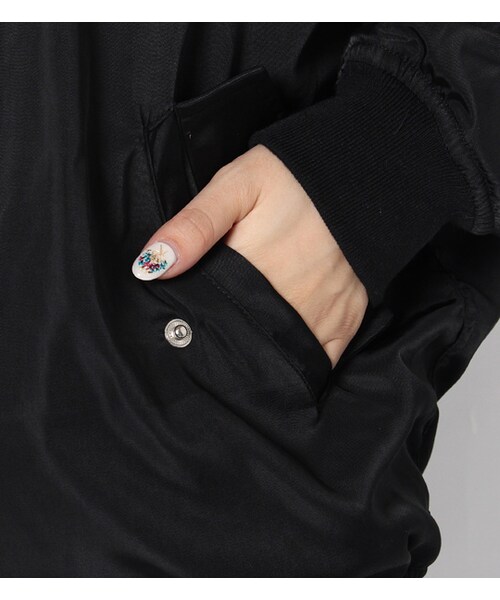 PAGEBOY（ページボーイ）の「【non-no12月号】岸本セシル着用・リバーシブルMA-1（ジャケット/アウター・レディース・ブラック/カーキ）」の10枚目の写真