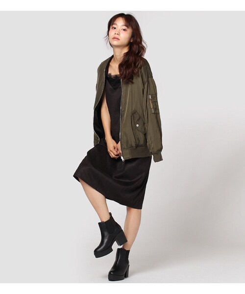 PAGEBOY（ページボーイ）の「【non-no12月号】岸本セシル着用・リバーシブルMA-1（ジャケット/アウター・レディース・ブラック/カーキ）」の3枚目の写真