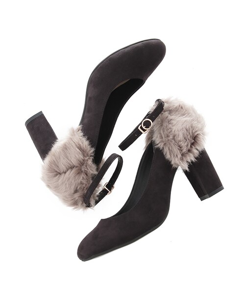 31 Sons de mode（トランテアン　ソン　ドゥ　モード）の「ファー付きアンクルストラップパンプス（シューズ・レディース・ブラック/ベージュ・S/M/L）」の8枚目の写真