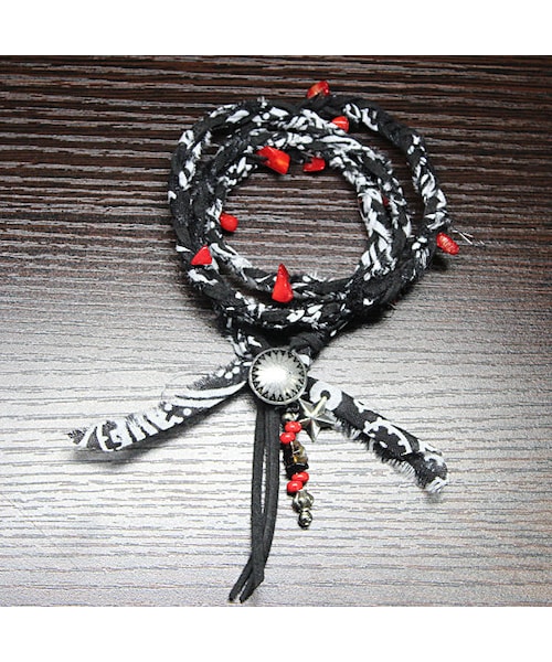 CHOUCHOU（チュチュ）の「黒バンダナ ネックレス＆ブレスレット 2Waytype（ブレスレット・レディース・ブラック/ホワイト・Free）」の3枚目の写真